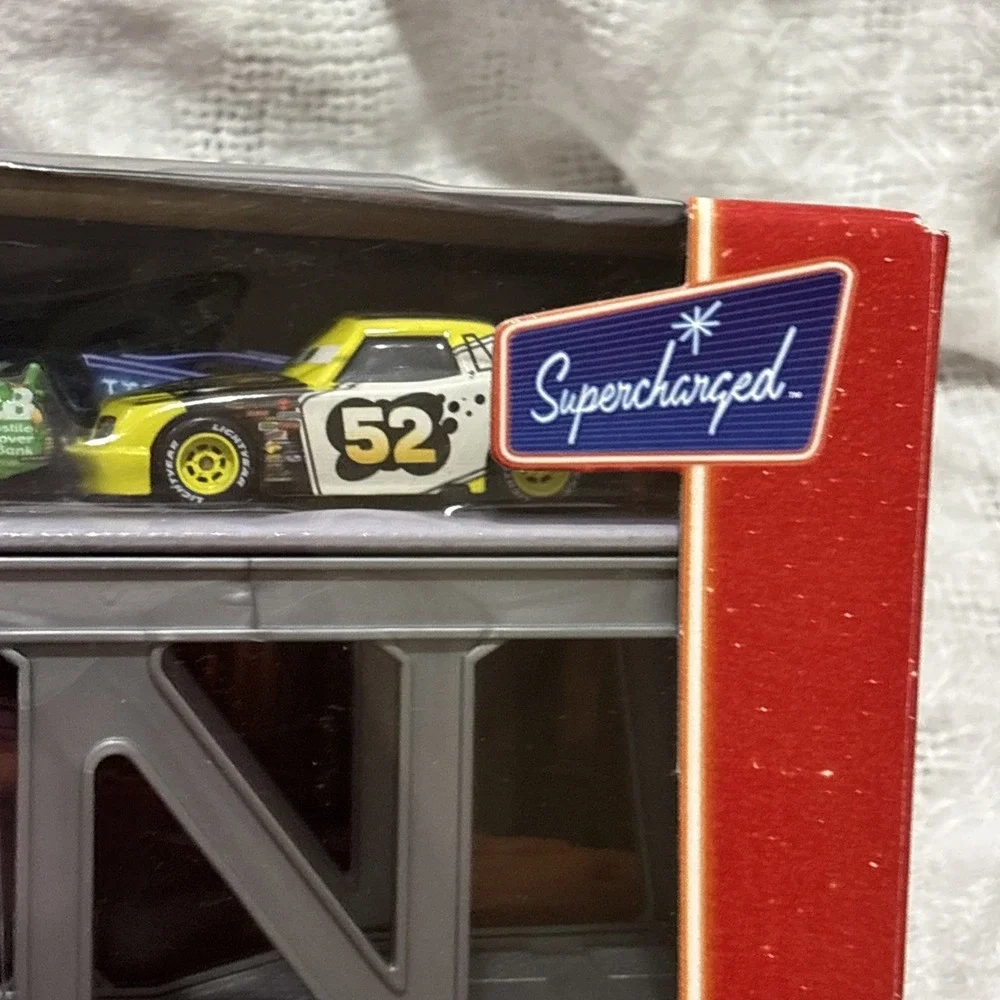 NIB Disney Pixar Cars Mack Transporter with 3 Cars Set: Lightning McQueen